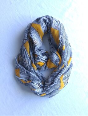 LOFT Infinity Scarf Printed Feather Pattern Yellow Black & White Lightweight